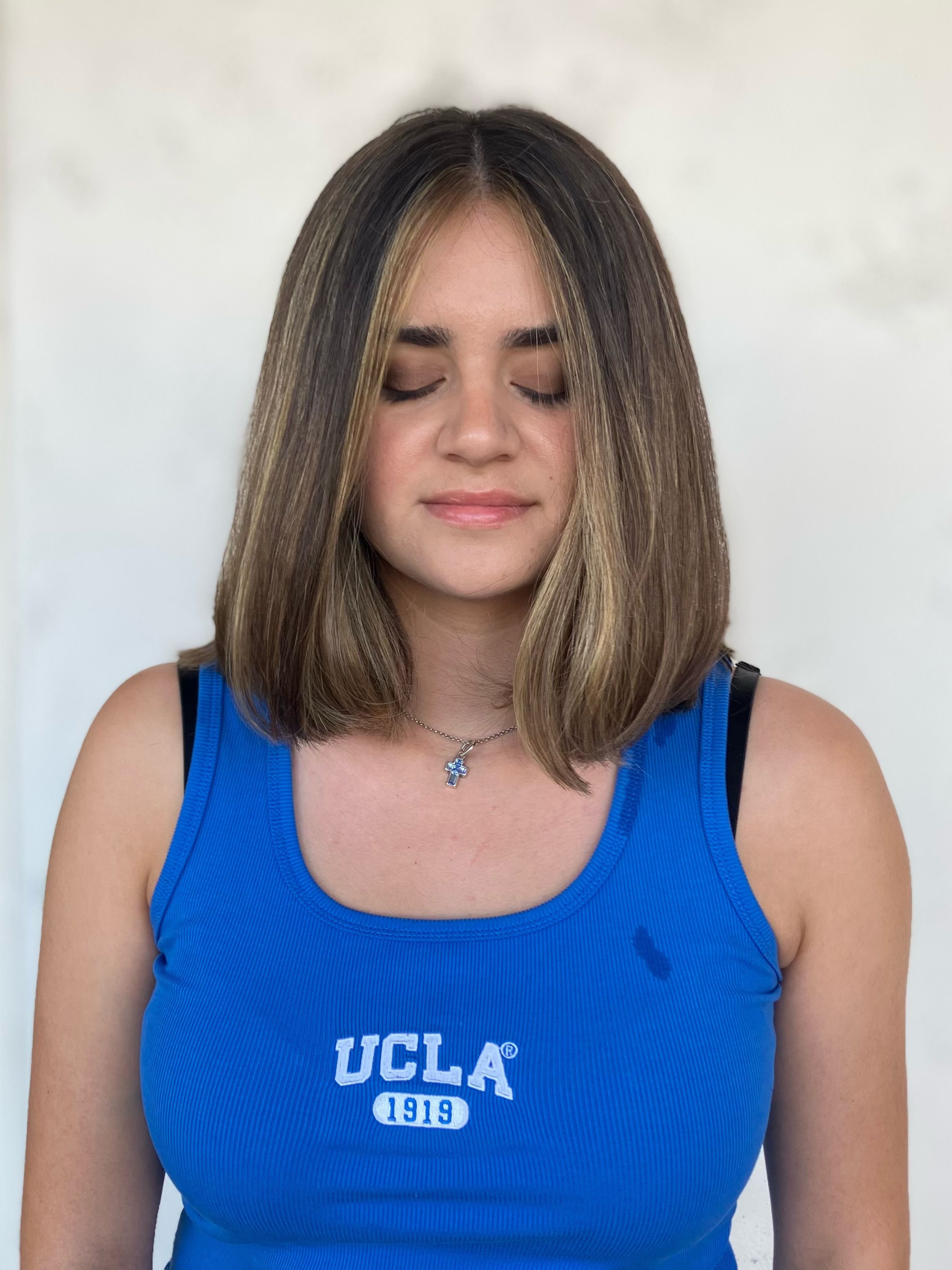 Summer balayage + a fresh cut = your seasonal reset.☀️⛱️
Book your appointment today!
Hair by @kristinabydesign
#summerbalayage #orangecountystylist #summerstyles #hairtransformation